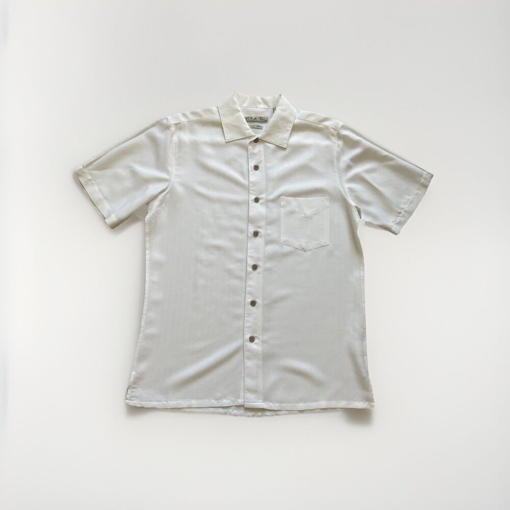 Batik Bay Easy Care White Mens Med Short Sleeve Button Shirt